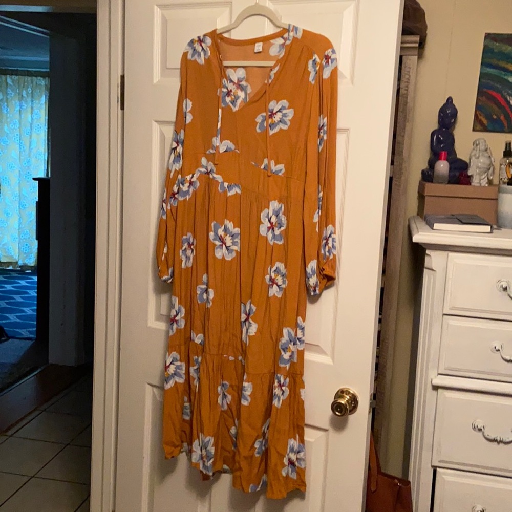 Old Navy Beautiful Flowy Floral Orange Maxi Dress